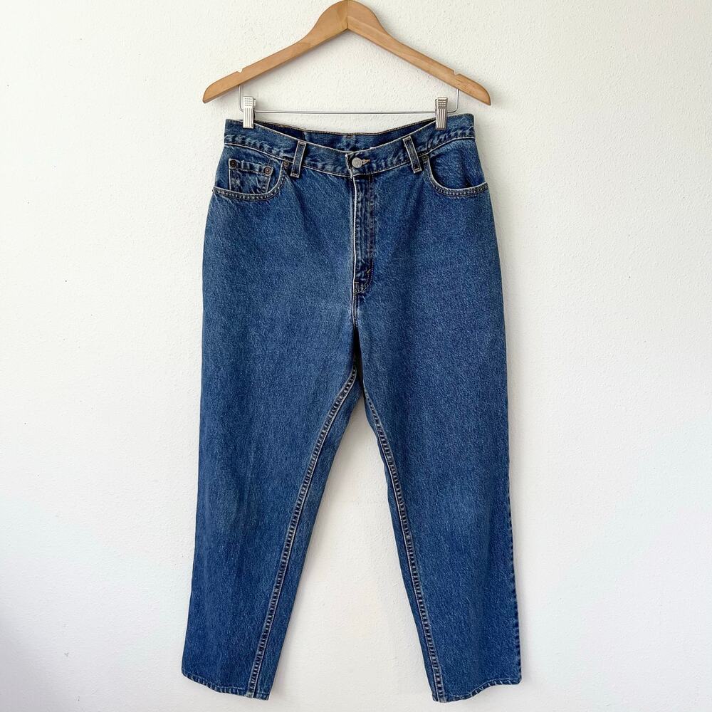 Vintage 90s Levi's 550 High Rise Mom Jeans Straight // Size 32